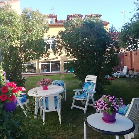 فيلا Boleta A 5 Minutos De Leon, Casa Con Jardin San Andrés del Rabanedo المظهر الخارجي الصورة