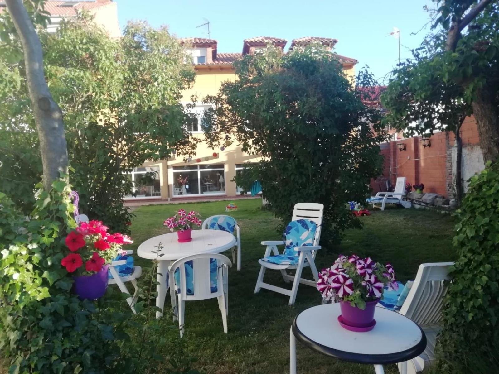 فيلا Boleta A 5 Minutos De Leon, Casa Con Jardin San Andrés del Rabanedo المظهر الخارجي الصورة