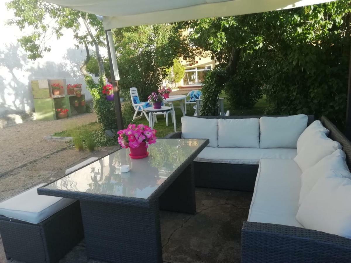 فيلا Boleta A 5 Minutos De Leon, Casa Con Jardin San Andrés del Rabanedo المظهر الخارجي الصورة
